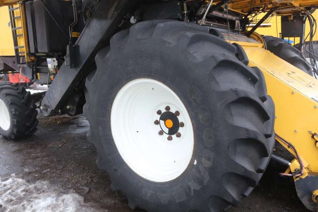 Oldtimer-Mähdrescher tip New Holland TC5080, Gebrauchtmaschine in Кропивницький (Poză 5)