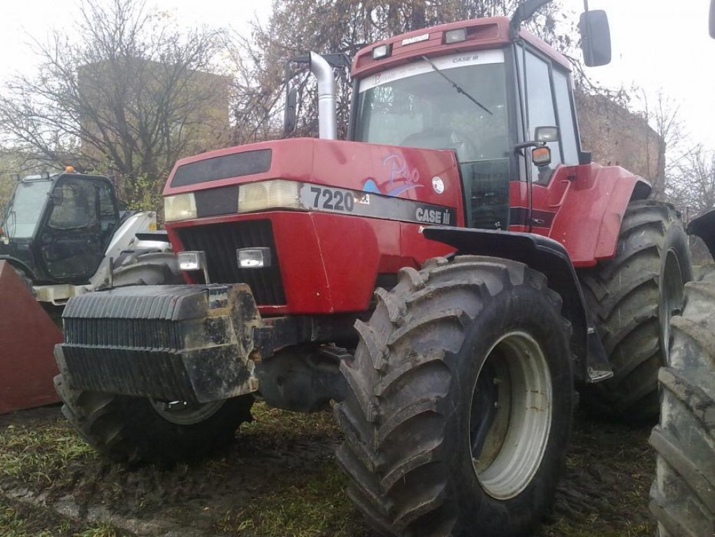 Oldtimer-Traktor del tipo Case IH 7220, Neumaschine In Харків (Immagine 1)