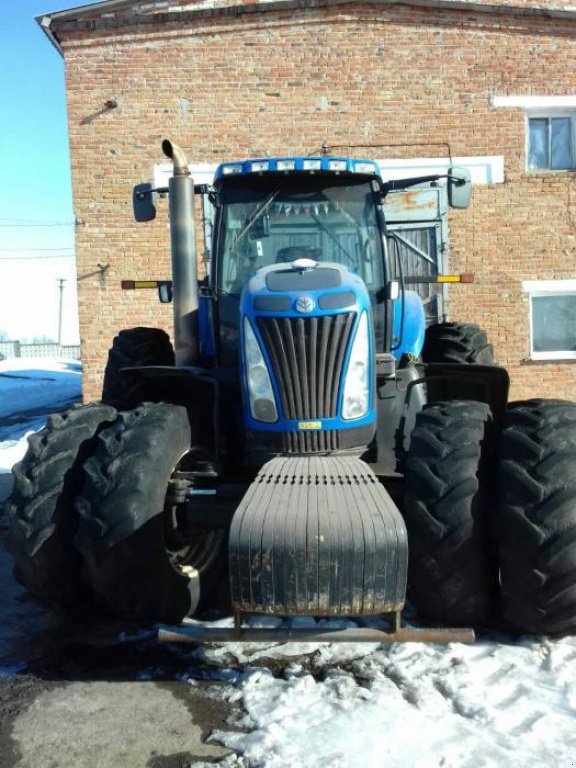 Oldtimer-Traktor of the type New Holland T8050, Neumaschine in Балаклея (Picture 2)