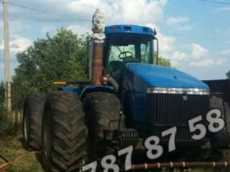 Oldtimer-Traktor Türe ait New Holland TJ530, Neumaschine içinde Запоріжжя (resim 1)