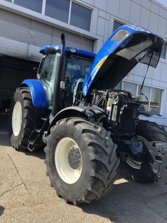 Oldtimer-Traktor del tipo New Holland T 8.390 UC, Neumaschine en Миколаїв (Imagen 1)