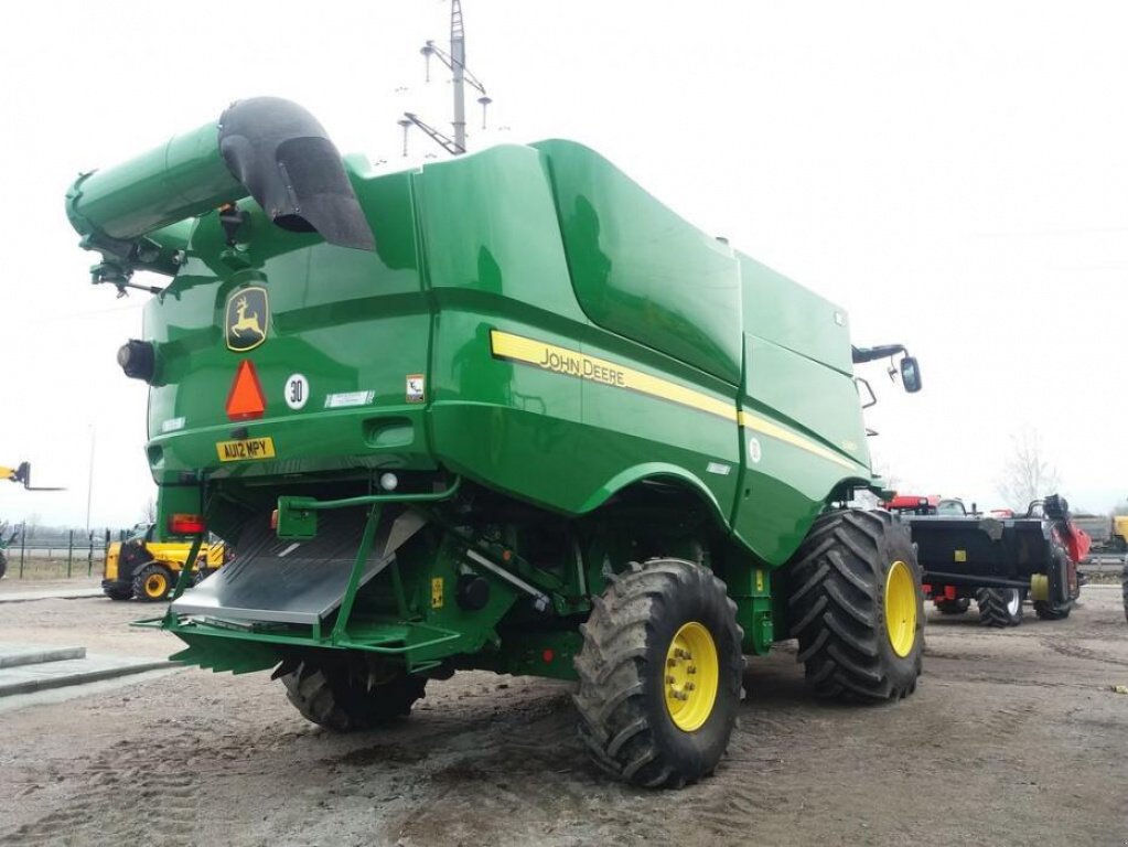 Oldtimer-Mähdrescher tipa John Deere S680, Neumaschine u Путрівка (Slika 11)