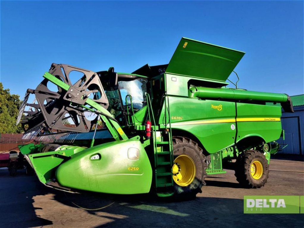 Oldtimer-Mähdrescher del tipo John Deere S670, Neumaschine en Путрівка (Imagen 12)