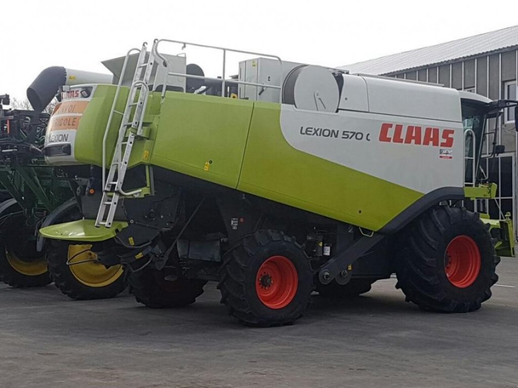 Oldtimer-Mähdrescher of the type CLAAS Lexion 570, Neumaschine in Путрівка (Picture 9)