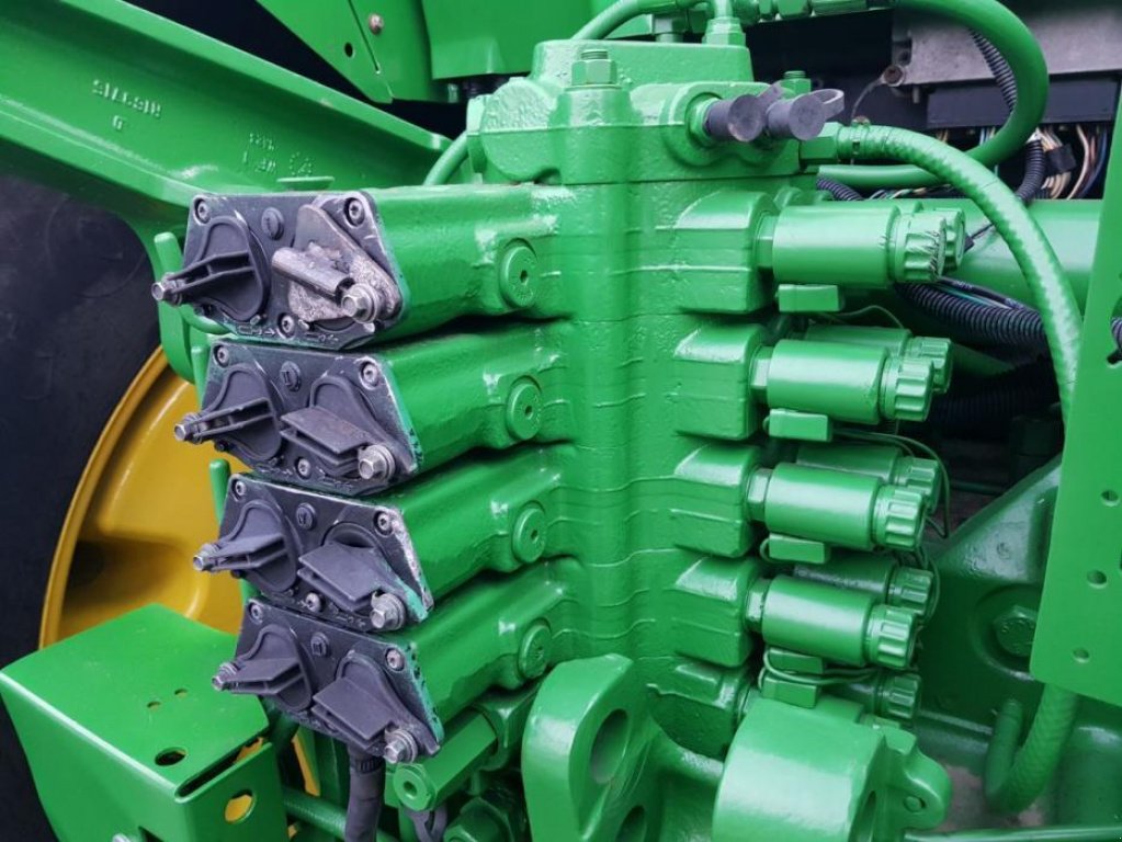 Oldtimer-Traktor del tipo John Deere 8520, Gebrauchtmaschine en Путрівка (Imagen 2)