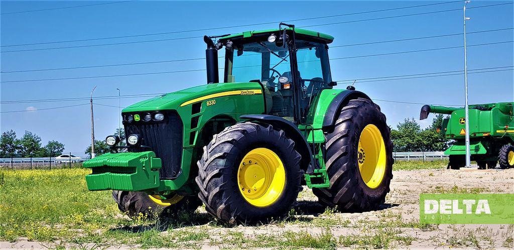 Oldtimer-Traktor des Typs John Deere 8330, Gebrauchtmaschine in Путрівка (Bild 1)