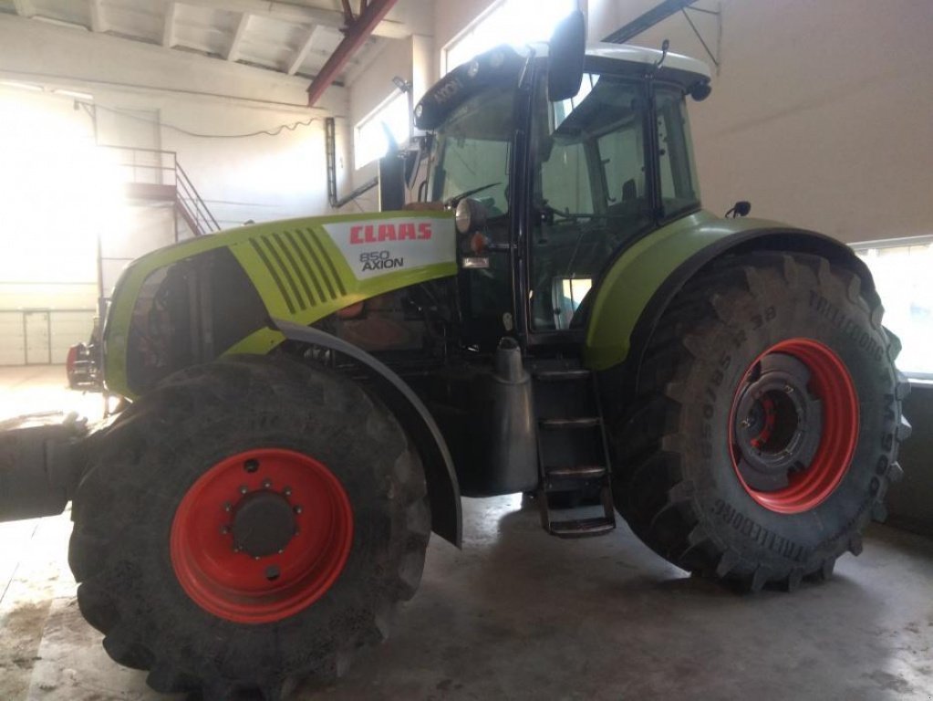 Oldtimer-Traktor del tipo CLAAS Axion 850, Neumaschine In Красилів (Immagine 2)