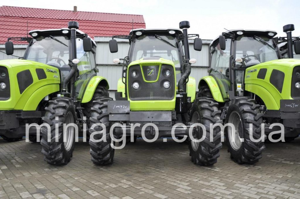 Oldtimer-Traktor tip Zoomlion RC1104 Cab, Neumaschine in Бузова (Poză 1)