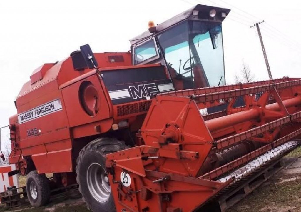 Oldtimer-Mähdrescher of the type Massey Ferguson 835, Neumaschine in Вінниця (Picture 7)