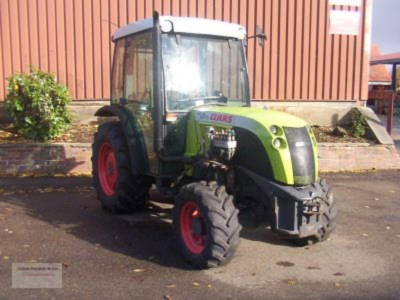 Weinbautraktor del tipo Claas Nectis 237 VL; Außenbr. 1,40m, Gebrauchtmaschine In Tapfheim (Immagine 1)