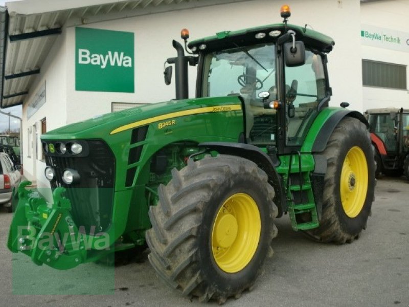 John Deere 8245 R AutoPower Tractor - technikboerse.com