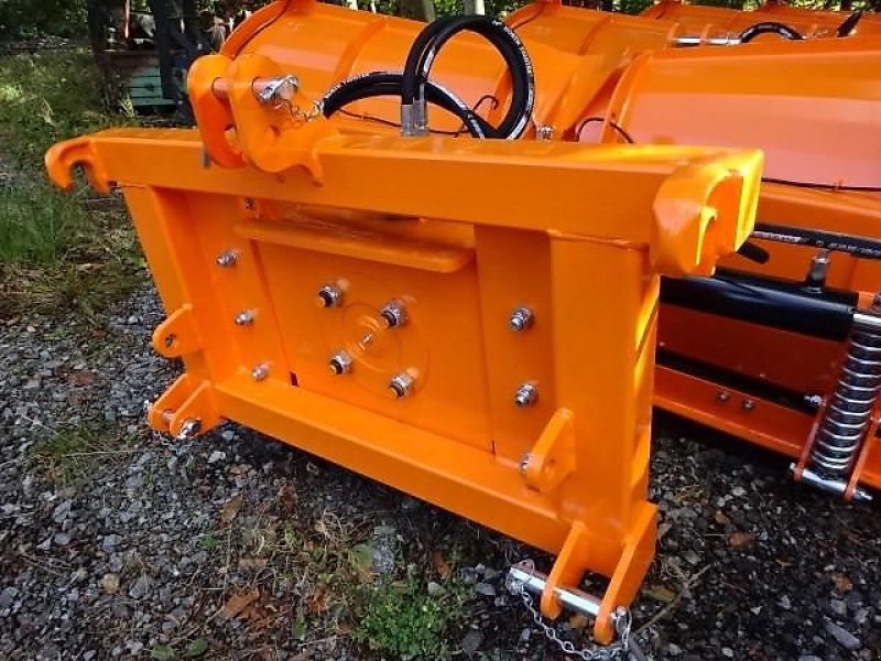 Schneepflug от тип M&H Schneeschild 3 Meter SP -  Hydraulisch schwenkbar- mit Anfahrsicherung, Neumaschine в Neureichenau (Снимка 10)