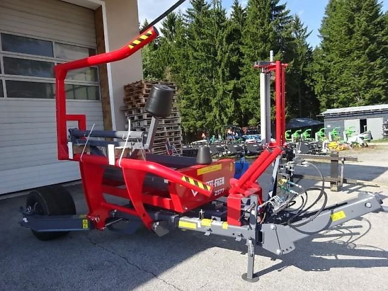 Ballenwickler tipa Metal-Fach Z 577 Wickelgerät -Neue Version -  Sonderpreis -Sondermodell mit Breitreifen - mit Seitenlader- mit Ballenaufsteller, Neumaschine u Neureichenau (Slika 7)