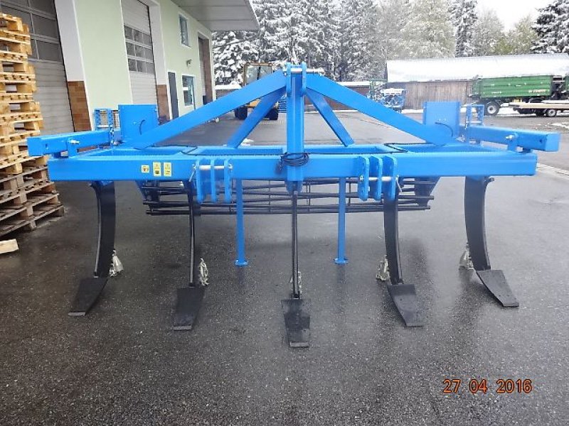 Tiefenlockerer van het type M&H Tiefenlocker 3 Meter 5 Zinken, Neumaschine in Neureichenau (Foto 2)