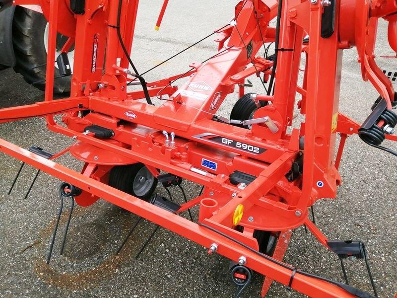 Kreiselheuer del tipo Kuhn GF 5902 Kreiselheuer, Neumaschine en St. Marienkirchen (Imagen 6)