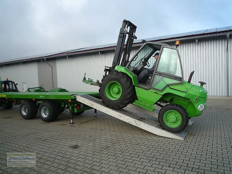 Ballentransportwagen van het type PRONAR 3-achs Ballenwagen, TO 26 M, Staukasten, Kotflüger, TÜV, 18 to, NEU, Neumaschine in Itterbeck (Foto 25)