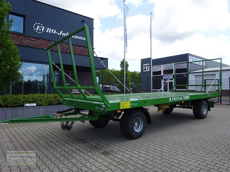 Ballentransportwagen van het type PRONAR 3-achs Ballenwagen, TO 26 M, Staukasten, Kotflüger, TÜV, 18 to, NEU, Neumaschine in Itterbeck (Foto 2)