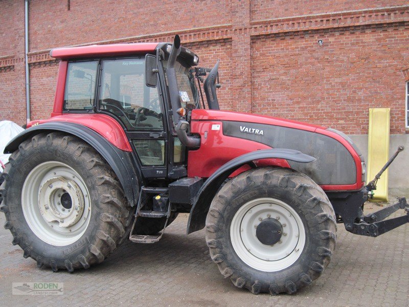 Valtra T 170 Tractor - technikboerse.com