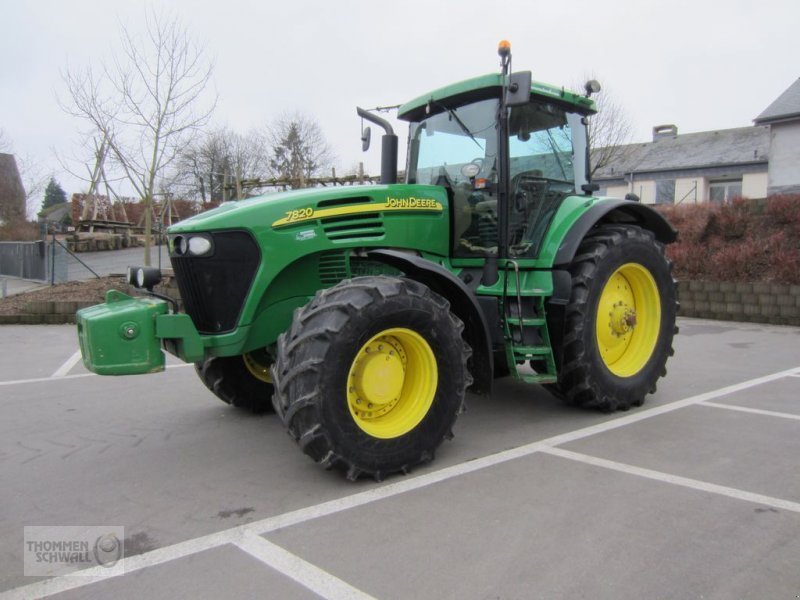 John Deere 7820 Power Quad + Tractor - technikboerse.com