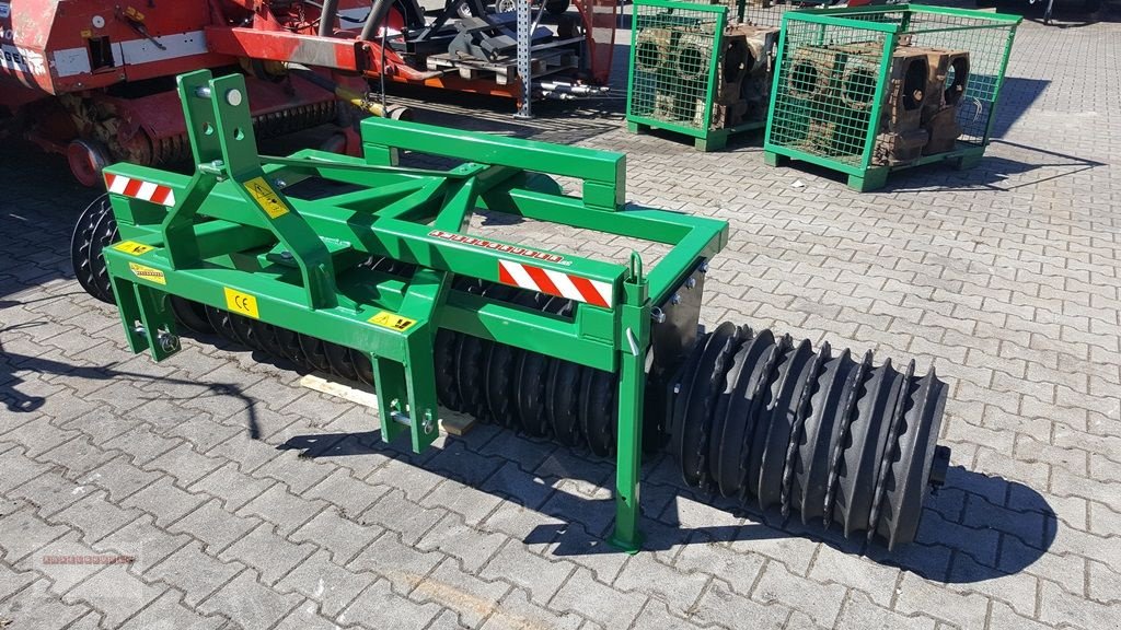 Packer & Walze van het type Dominator Cambridgewale 300 cm NEU Front+Heck AKTION, Neumaschine in Tarsdorf (Foto 3)