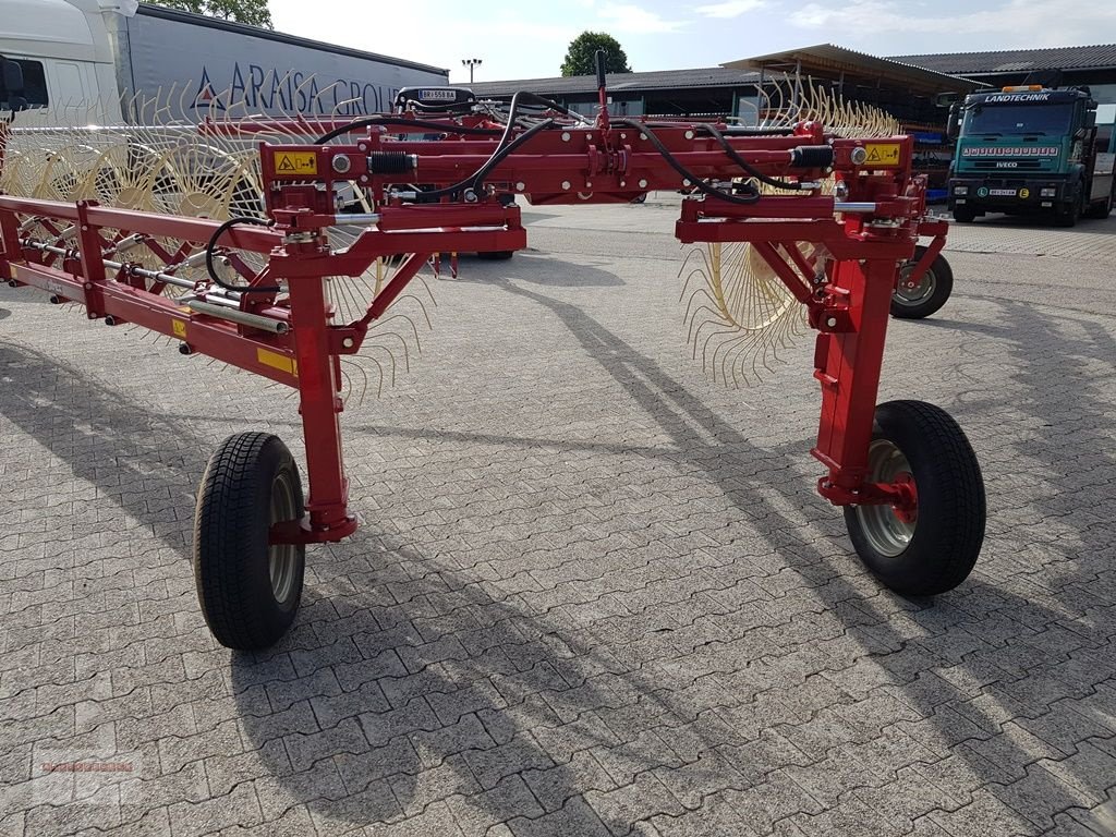 Schwader van het type Quick-Cover MK16 Magnum VARIO Radialschwader mit Lenkung NEU, Gebrauchtmaschine in Tarsdorf (Foto 7)