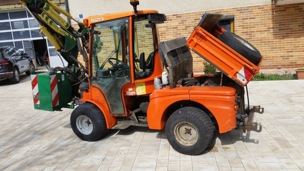 Traktor des Typs Rasant Aebi KT 65,A540 Version 2,3450 St.,ohne Astschere,mit  Schneepflug, Kastenstreuer., Gebrauchtmaschine in Reuth (Bild 3)