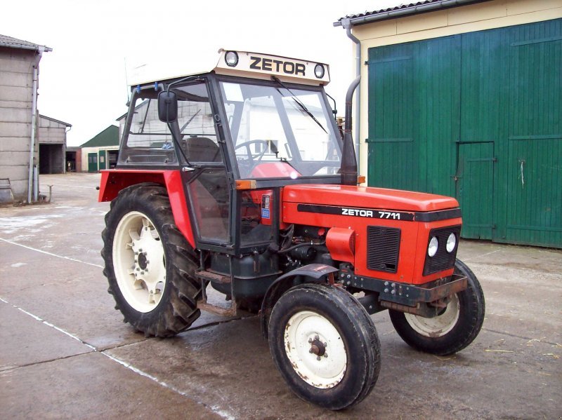 Tractor Zetor 7711 - technikboerse.com