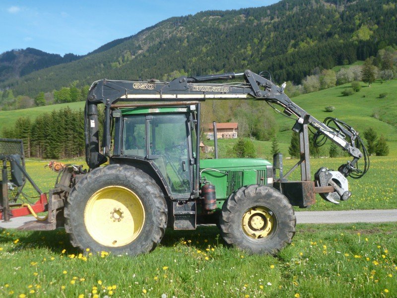 John Deere 6400 Forest vehicle - technikboerse.com